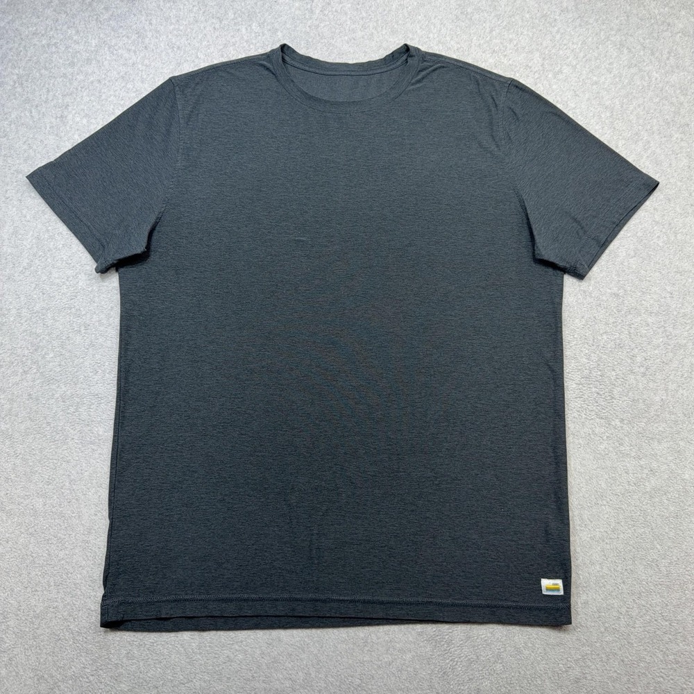 Vuori Strato Tech Tee Shirt Mens Large Gray Performance Short Sleeve Crew V126